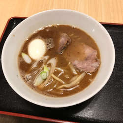 黒凰(こくおう)