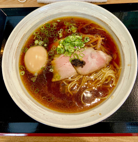 「味玉 鶏そば 黒」@境逸品 鶏そば 山田屋の写真