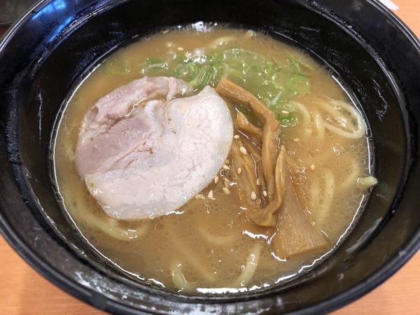 「とんこつラーメン」@スシロー 石岡店の写真