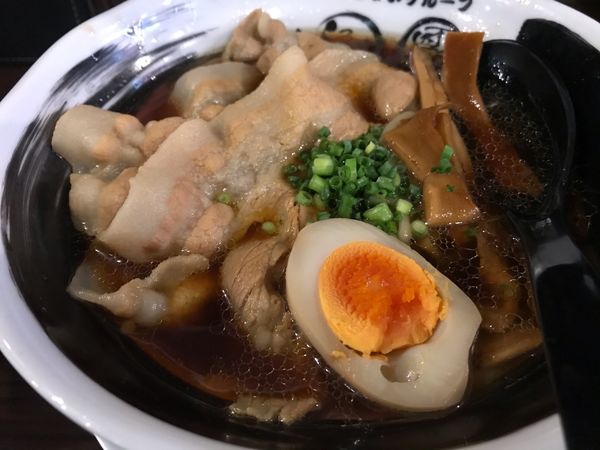 「男の黒ラーメン@850」@男のラーメン 麺屋わっしょいの写真