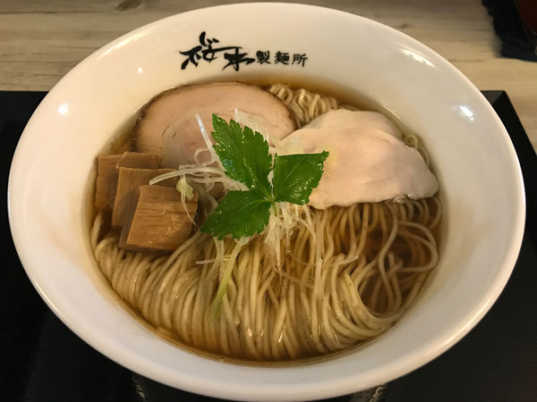 「中華そば 醤油 大盛　850円」@中華そば 桜木製麺所の写真