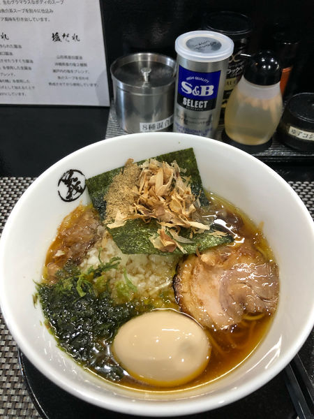 「アゴ出汁醤油らーめん+味玉」@麺屋 義の写真