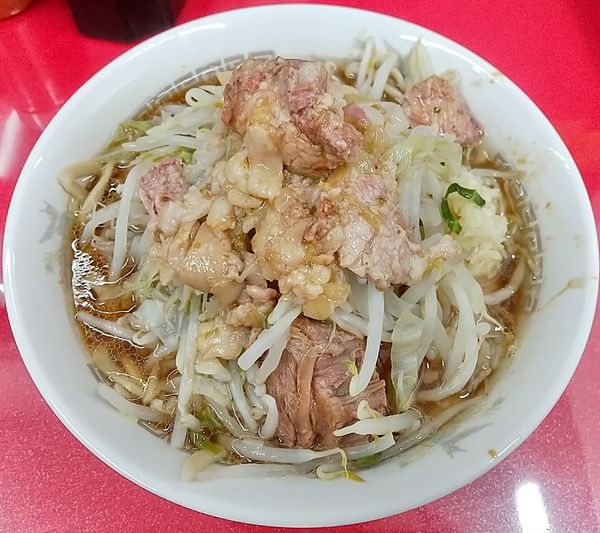 「小ラーメン麺少なめニンニク少しアブラ」@ラーメン二郎 越谷店の写真