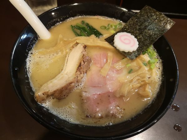 「白湯850円」@おおぜき中華そば店の写真