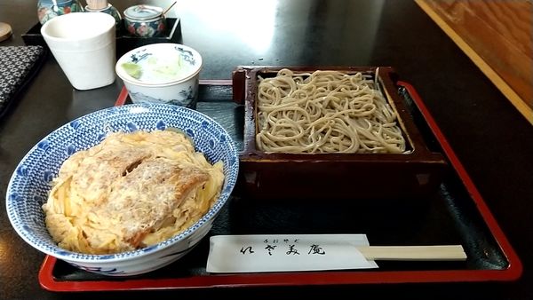 「かつ丼  せいろ セット（８８０円）」@いさ美庵の写真
