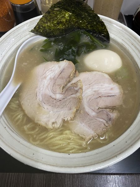 「ラーメン+味玉」@ラーメン心心の写真