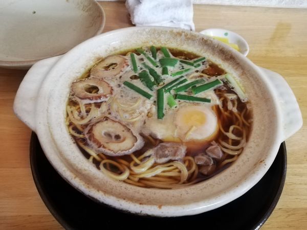 「鍋焼きラーメン」@鍋焼きラーメン まゆみの店の写真