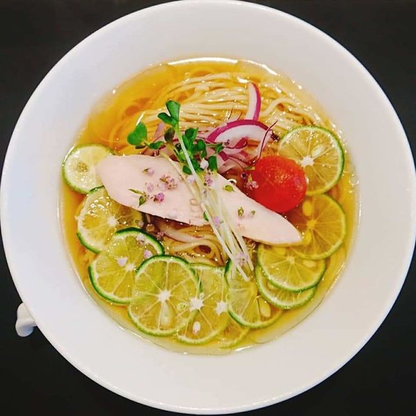 「３種煮干しと羅臼昆布の冷やしramen～酢橘を効かせて～」@鶏白湯泡ramenたまきの写真