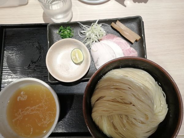 「芳醇香味そば塩+中盛+細つけ変更+塩.すだち ¥1050」@麺屋 一燈の写真