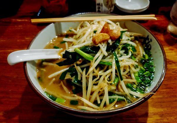 「にらもやしラーメン」@究極ラーメン 横濱家 小平店の写真