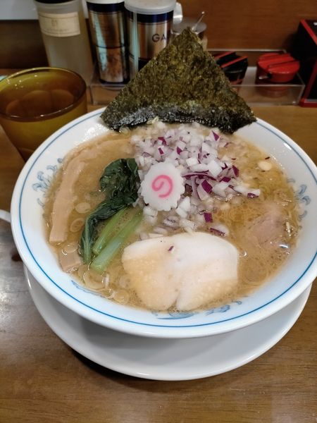 「濃厚鶏醤油ラーメン+刻み玉ねぎ」@らーめん曳舟の写真