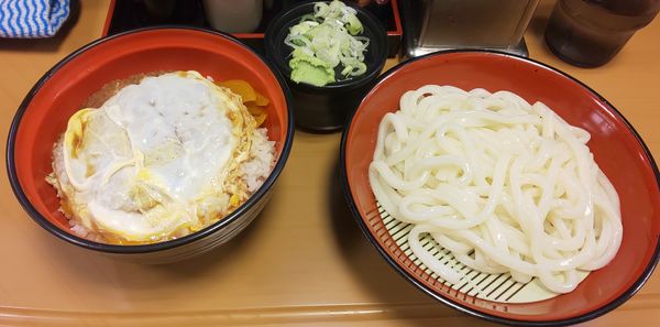 「かつ丼セット」@名代 富士そば 秋葉原店の写真