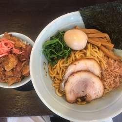 味玉油そば 並  、ミニ牛すじ丼 1090円