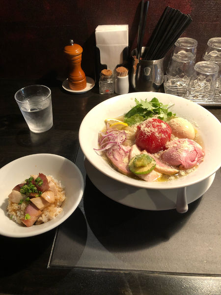 「特製冷やしトマトの煮干しらぁめん大盛り〜イタリアン仕立て〜＋ラン」@KaneKitchen Noodlesの写真