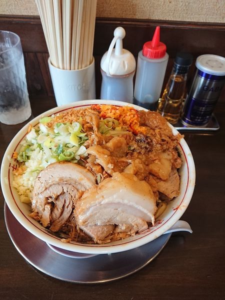 「中ラーメン ネギ汁なし (ニンニク ヤサイ増し アブラ増し×2)」@麺屋 櫻弐の写真