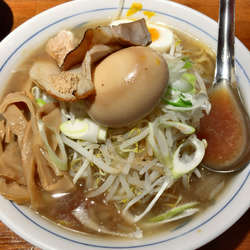 じとっこ醤油らーめん