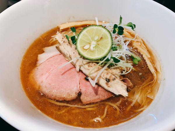 「まるごと秋刀魚中華そば」@つけ麺 中華そば アンタイNOODLESの写真
