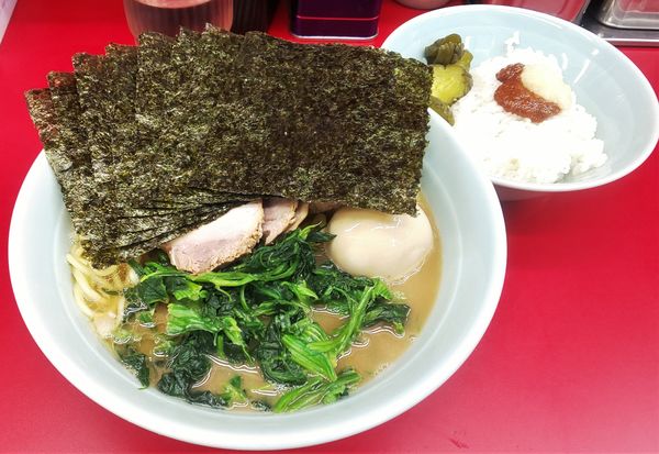 「武将ラーメン（並）」@家系らーめん 武将家の写真