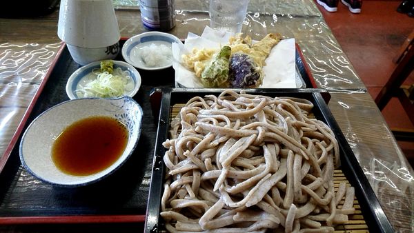 「田舎そば　500円+ハゼ天　250円」@そば処 おばたの写真