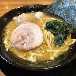 ラーメン固め濃いめ味玉