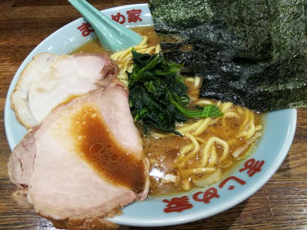 「ラーメン　並（１玉）　※麺：かため＆味：濃い」@豚骨醤油ラーメン まじめ家の写真