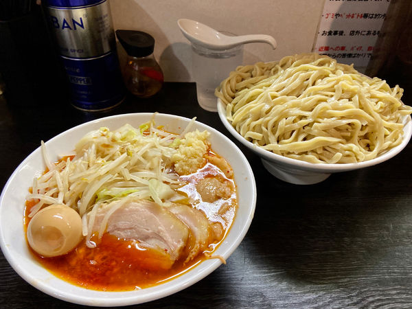「つけ麺＋大盛り＋味玉（ニンニク、カラメ）」@豚星。の写真