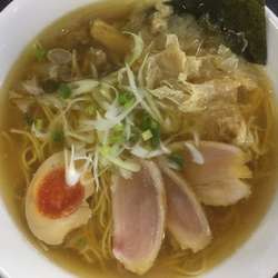 地鶏けい骨ラーメン 900円