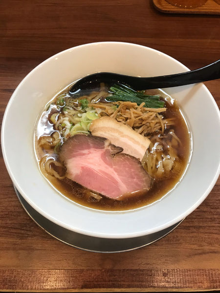 「醤油らーめん・中盛り 850円」@純手打ち だるまの写真