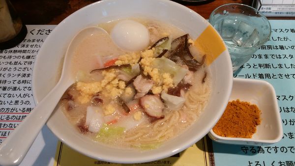 「【限定】マニッシン シーフード ヌードル¥1000+カレー粉」@塩生姜らー麺専門店MANNISHの写真