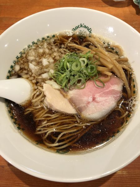 「らーめん(醤油)850円」@麺屋 六感堂 Rock'anDoの写真