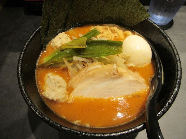「辛味噌（９５０円）＋特製トッピング３００円」@麺屋 SABOとにわとりの写真