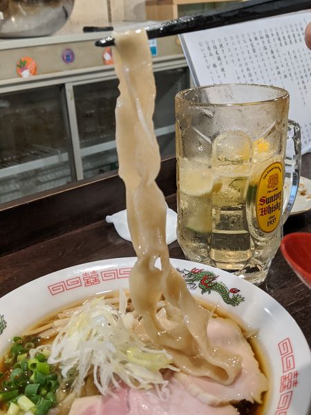 「煮干し中華そば」@立ち呑み居酒屋 金町製麺の写真