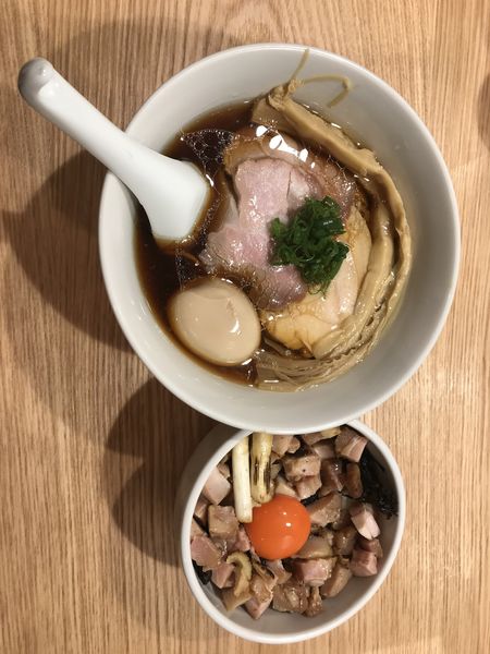 「特製醤油ラーメン＋炙り焼鳥丼」@らぁ麺はやし田 多摩センター店の写真