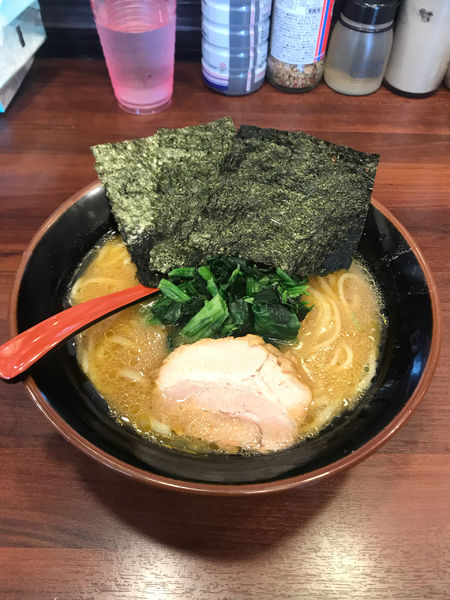 「ラーメン」@横浜家系ラーメン 鶏と家の写真