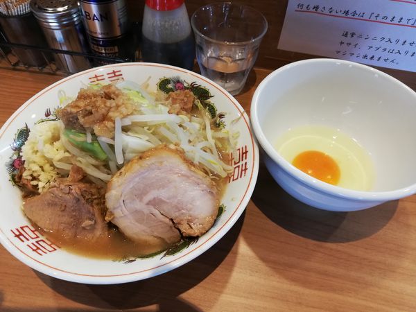 「ミニラーメン(850円)＋半ライス、アブラ、生卵」@麺処 ほん田 東十条店の写真