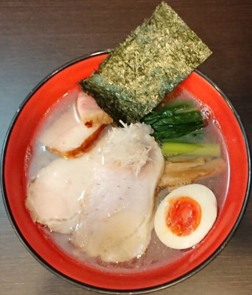 「塩らーめん＋チャーシュー2枚」@とものもとの写真