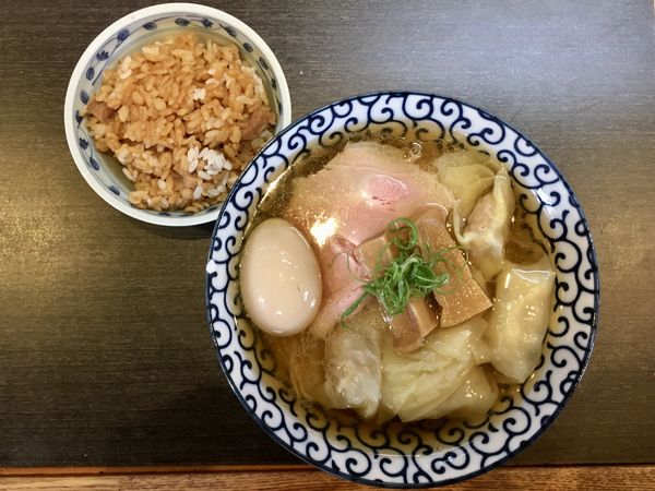 「塩煮干わんたん中華そば ＋ 味玉 ＋ 焼豚ご飯」@柴崎亭の写真