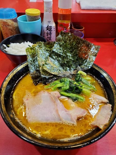 「チャーシューメン　ライス」@家系総本山 ラーメン吉村家の写真