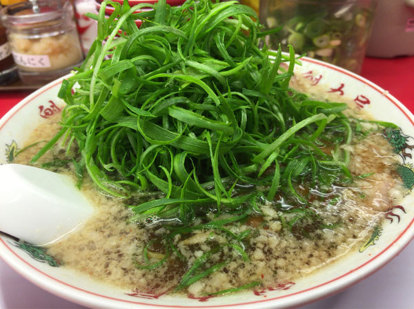 「特製醤油九条ネギラーメン」@ラーメン 魁力屋 鎌倉手広店の写真