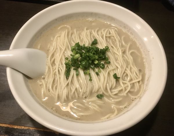 「帆立そば」@灰汁中華 丿貫 福富町本店の写真