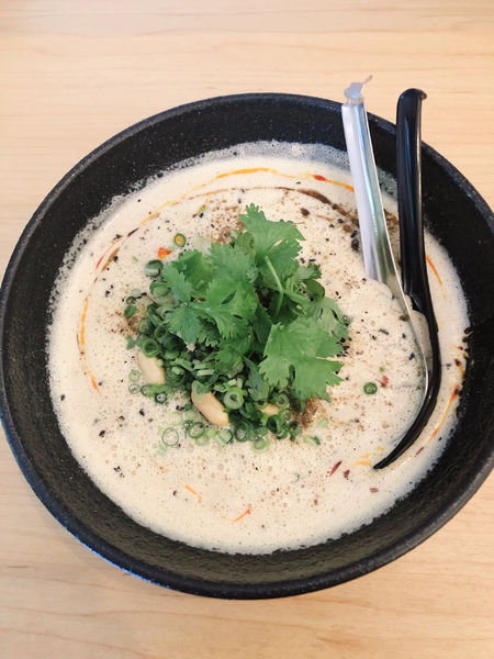 「濃厚坦々麺　950円」@濃厚担担麺 博多 昊の写真