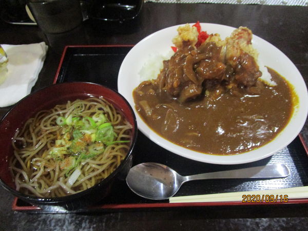 「唐揚げカレー定食 600円」@そば・うどん たぬきの写真
