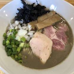 濃厚煮干しそば　900円