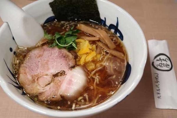 「らーめん　800円」@与ろゐ屋の写真