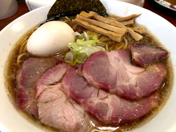 「特製中華そば」@ラーメン めろうの写真