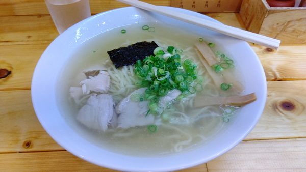 「塩ラーメン大盛７００円」@森下そば店の写真