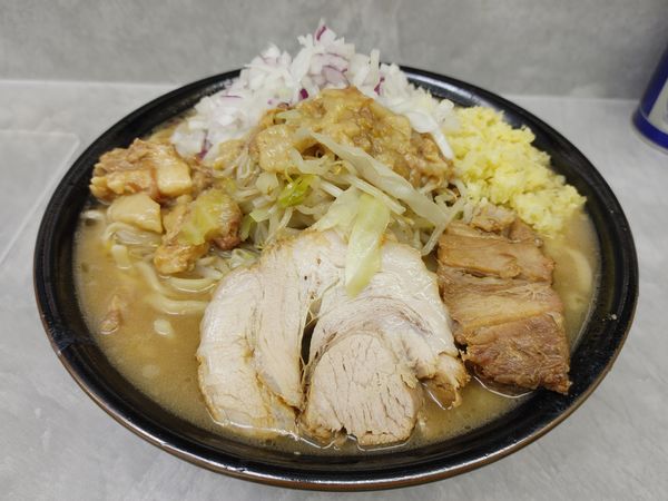 「国産豚大ラーメン・しょうが・玉ねぎ（ヤサイアブラ）￥1000」@豚仙人 吉野町本店の写真