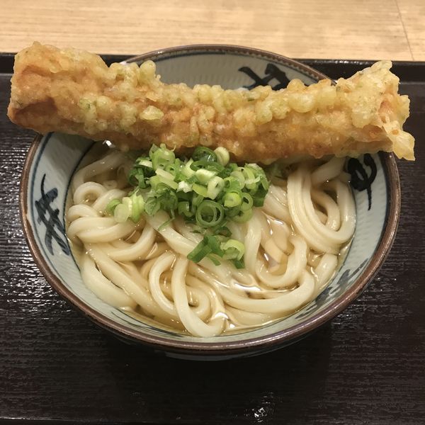 「かけ（￥290）＋ちくわ天（￥150）」@宮武讃岐うどん 阪急三番街店の写真