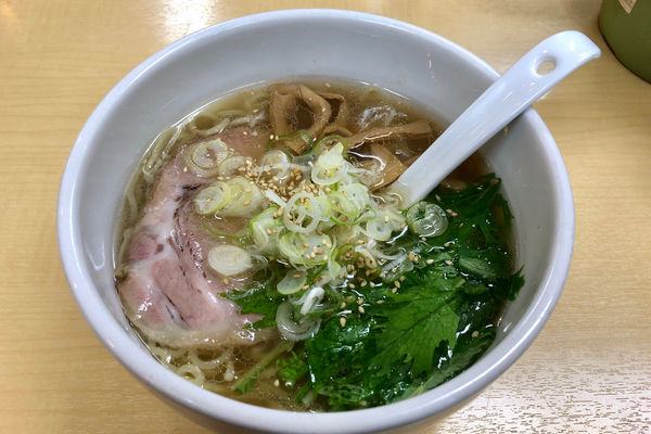 「塩ラーメン650円+メンチカツ2個310円」@金ちゃん食堂の写真