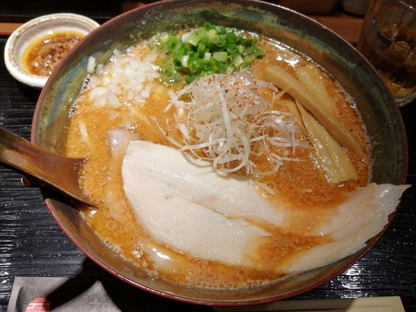 「海老白湯ラーメン」@海老で鯛を釣る麺堂。 神楽の写真